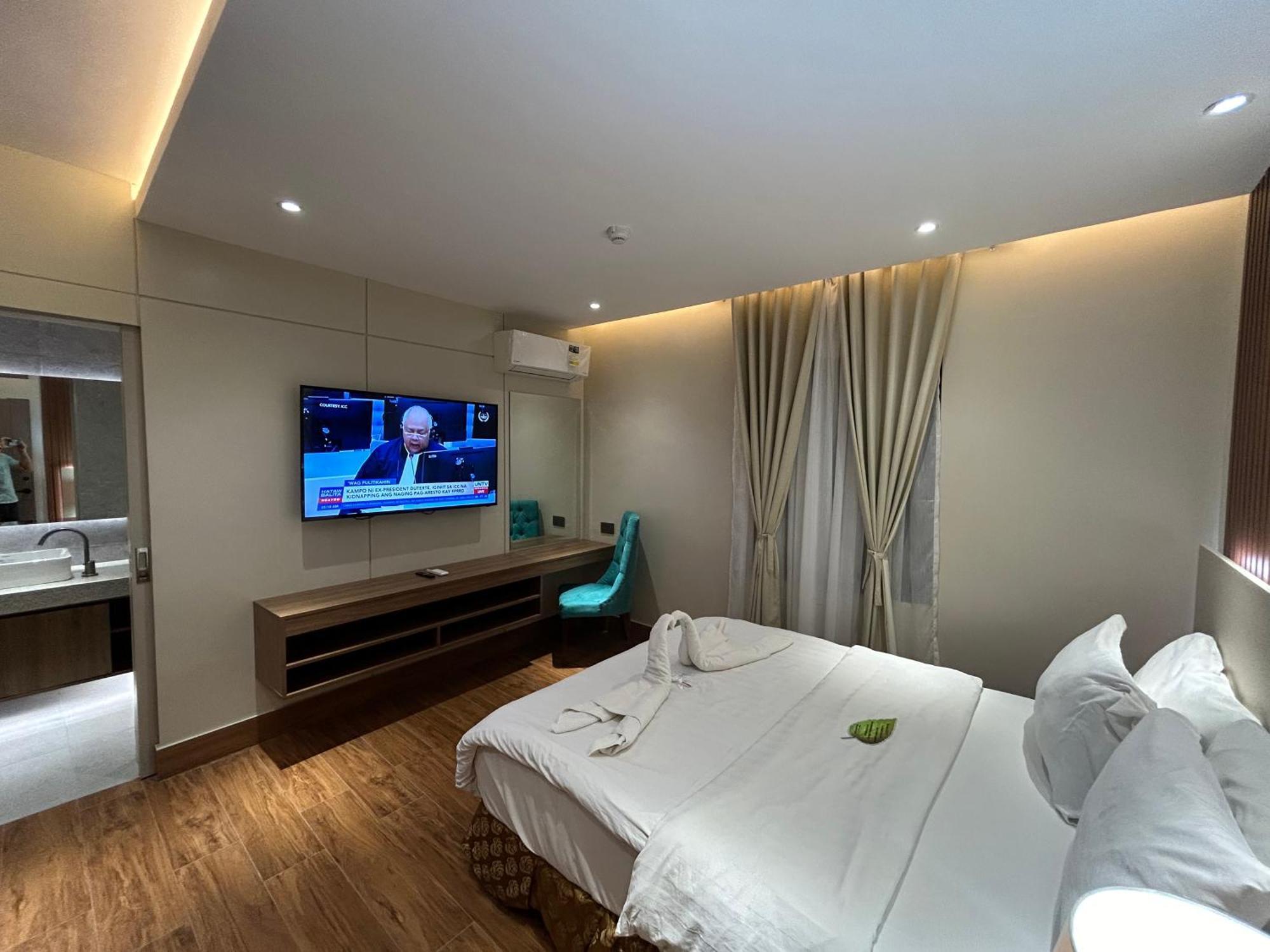 DM Residente Hotel Inns&Villas Angeles Esterno foto